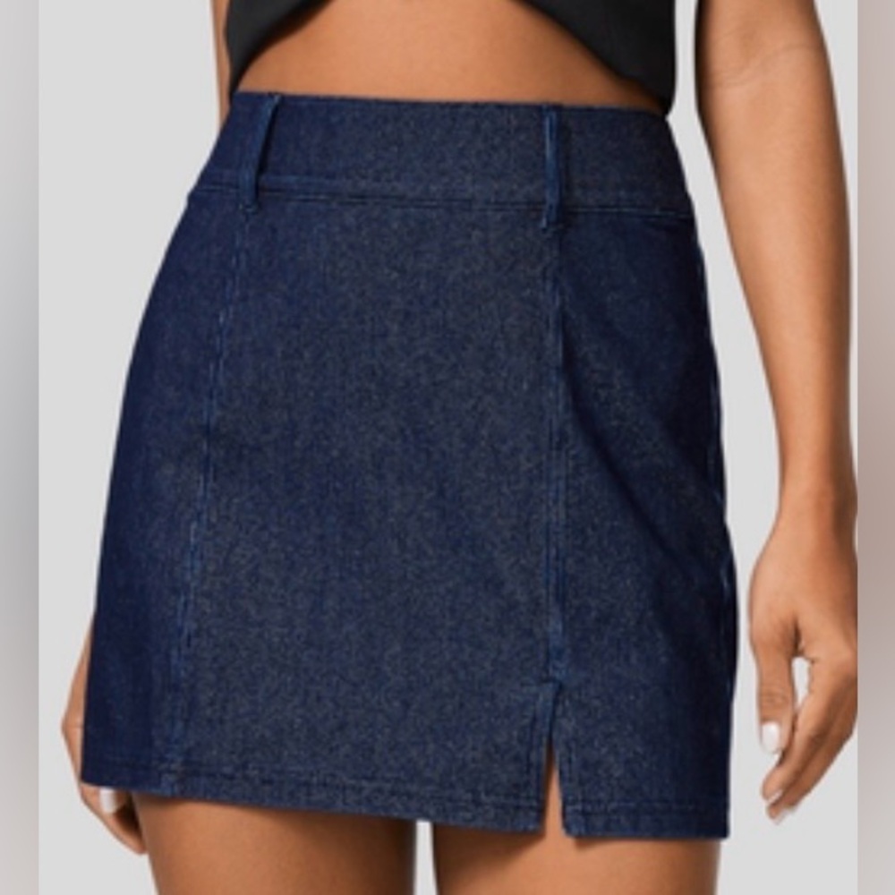 NWT HALARA  Flex High Waisted Split Hem Shine Stretchy Knit Denim Mini Skirt. Sm